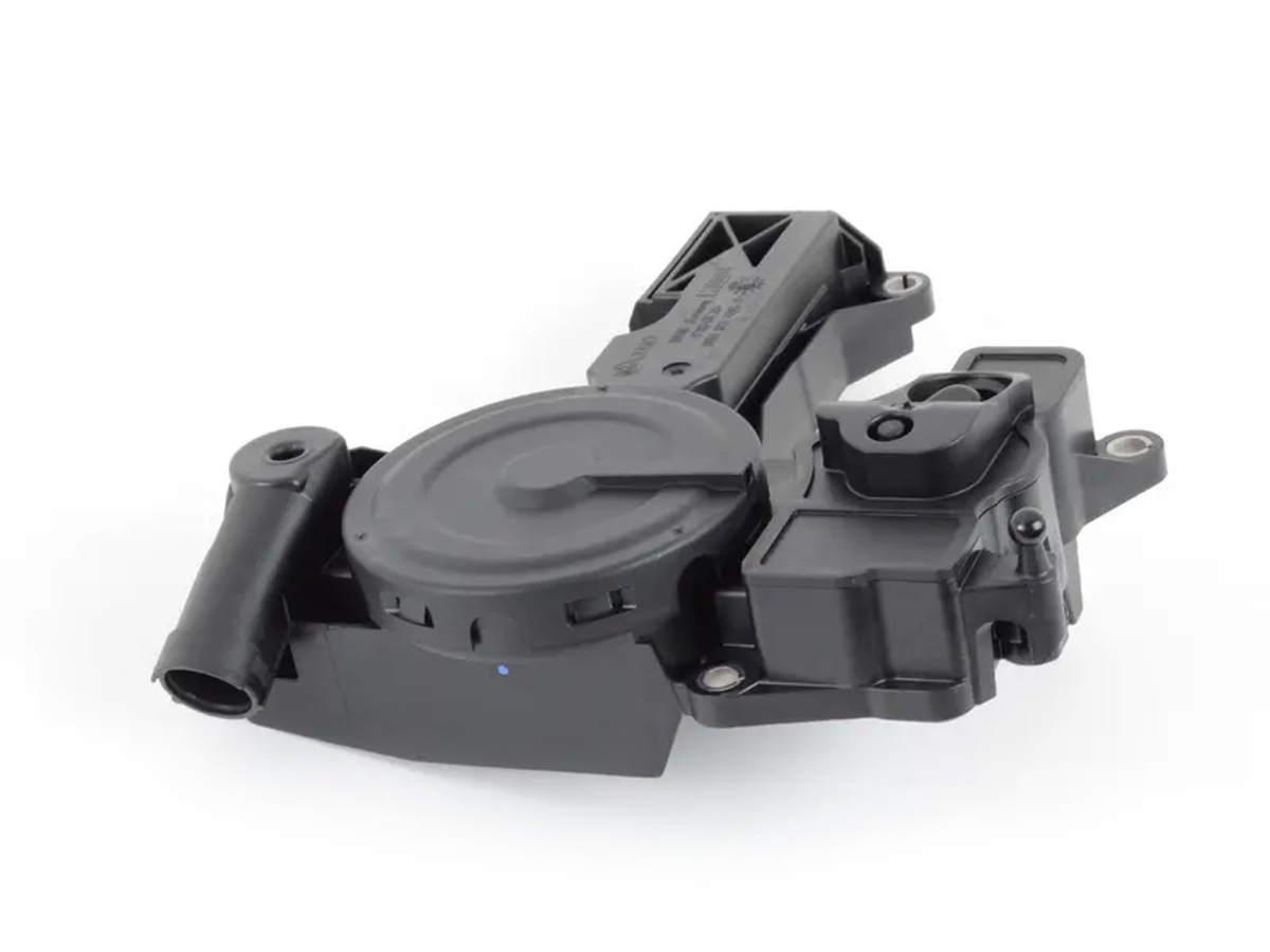 Genuine VWAG VAG PCV breather valve for 2.0TSI EA888 Gen1 engine, part 06H103495, shown in close-up image.