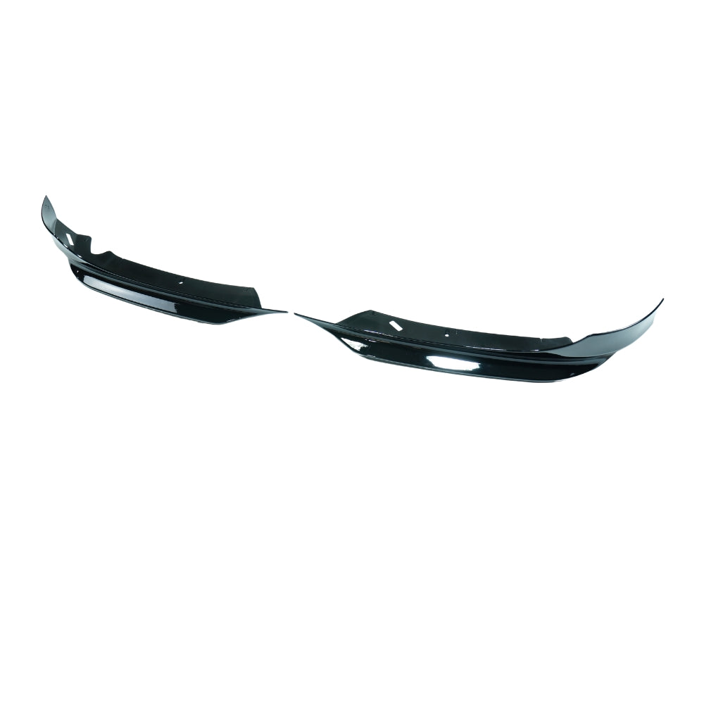 BMW E90/E91 3 Series LCI SE 2009-2011 CT Carbon gloss black splitter corners, close-up view of the aerodynamic splitters.