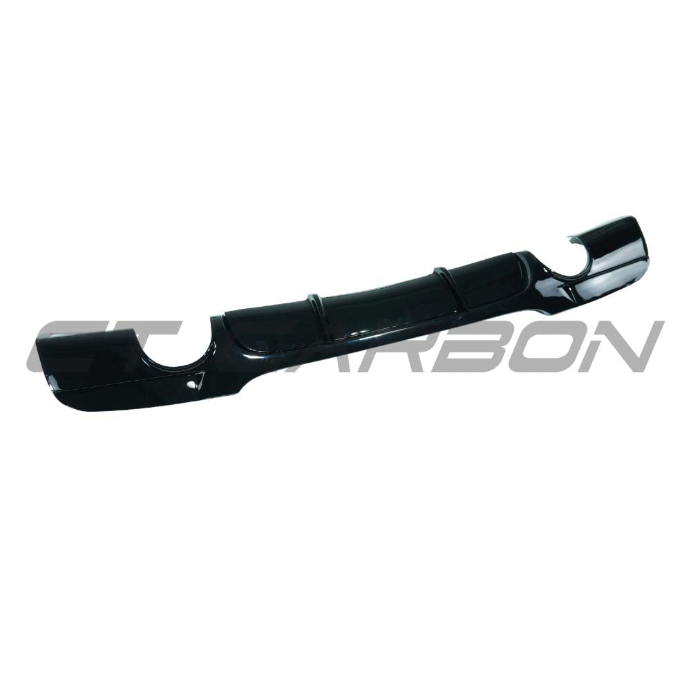 BMW 3 Series E90/E91 2005-2011 CT Carbon gloss black diffuser with dual exhaust outlets, designed for pre-LCI models.