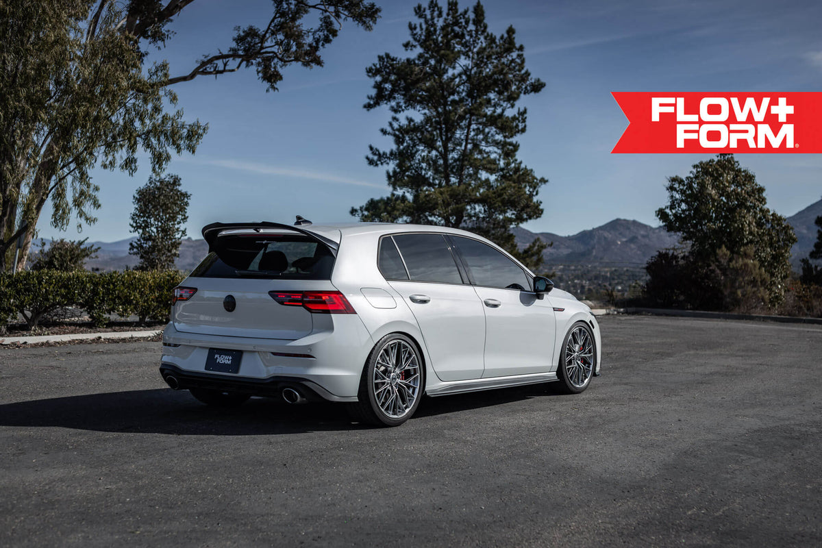 HRE PERFORMANCE WHEELS FF28 alloy wheels with a multi-spoke design, finished in a sleek metallic style for performance vehicles.