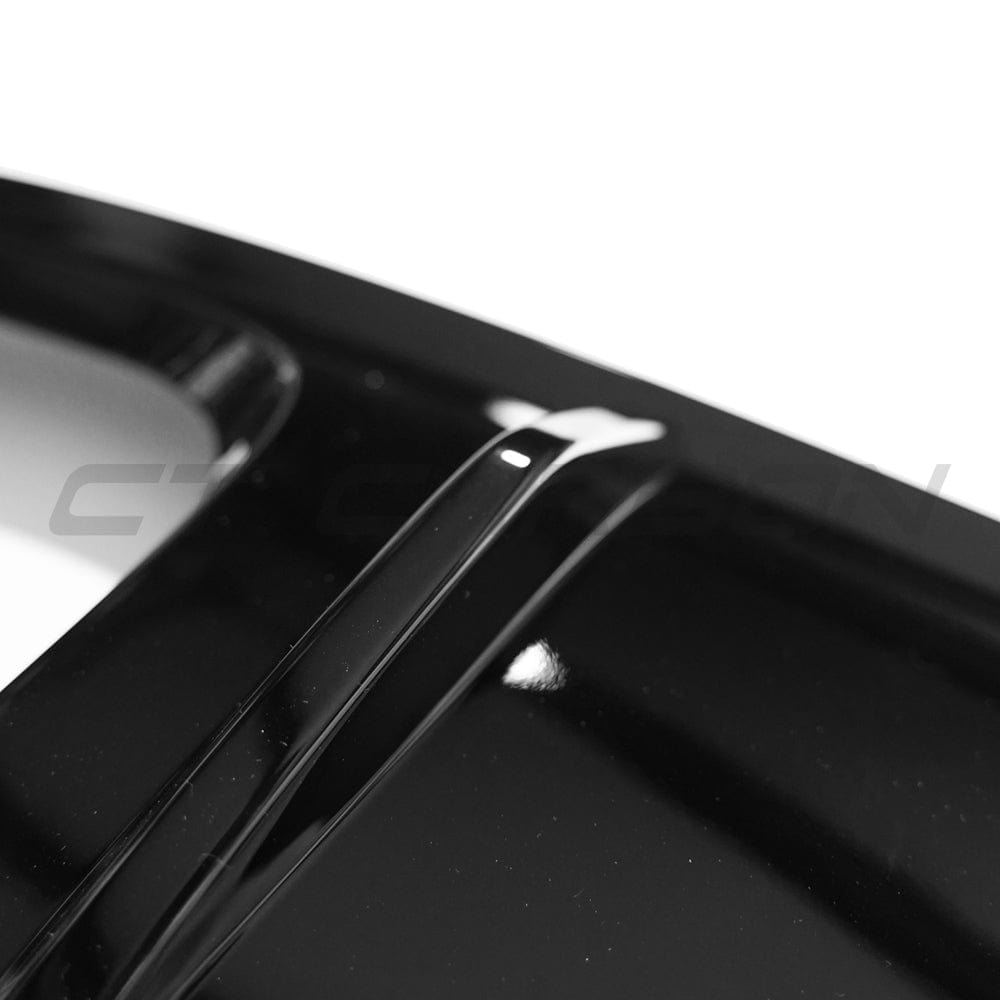 CT Carbon gloss black diffuser for Audi A3/S3 8V facelift saloon 4-door, showcasing sleek design and aerodynamic features.