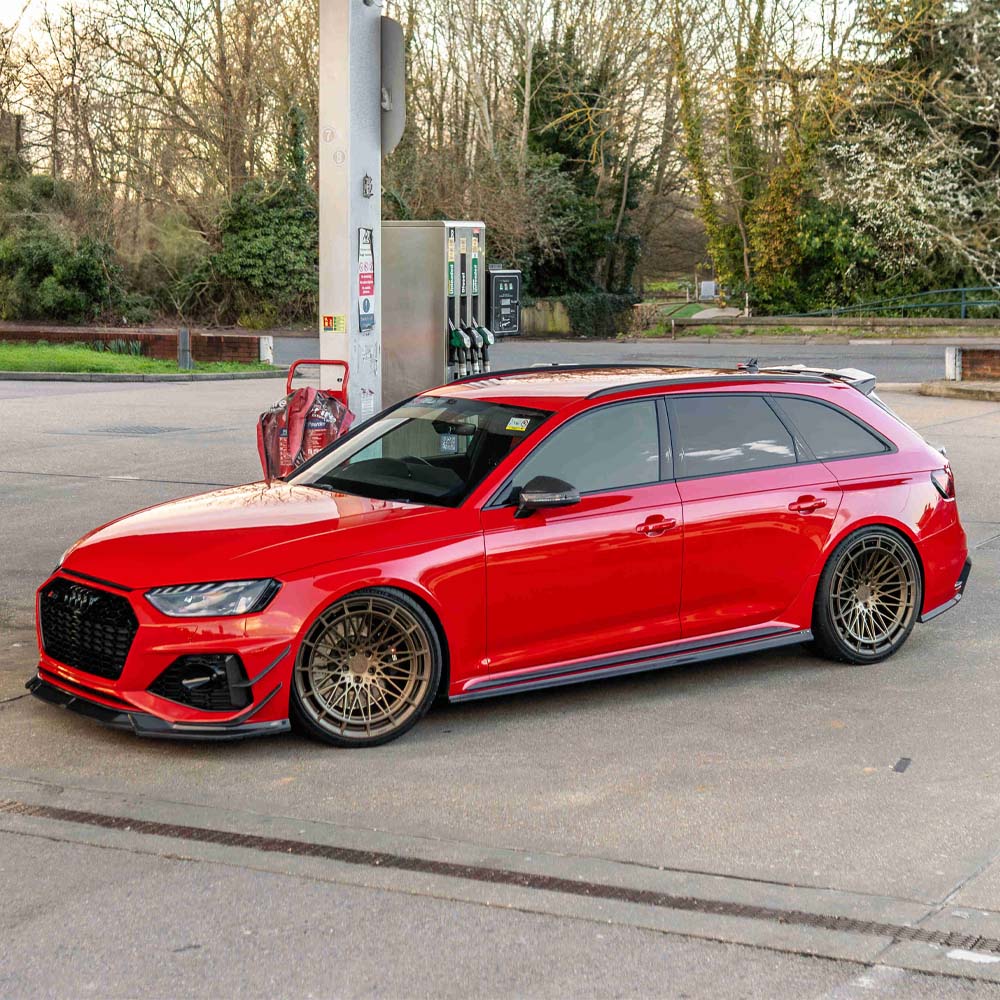 Audi RS4 B9.5 carbon fiber kit by CT Design, featuring sleek carbon fiber components for enhanced sportiness and style.