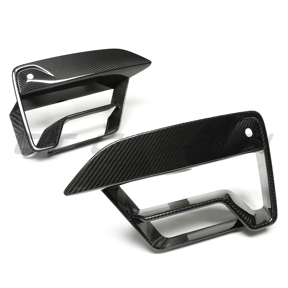 BMW F90 M5 2021+ LCI carbon fiber bumper vent covers by CT Carbon, showcasing sleek, lightweight accessory details.