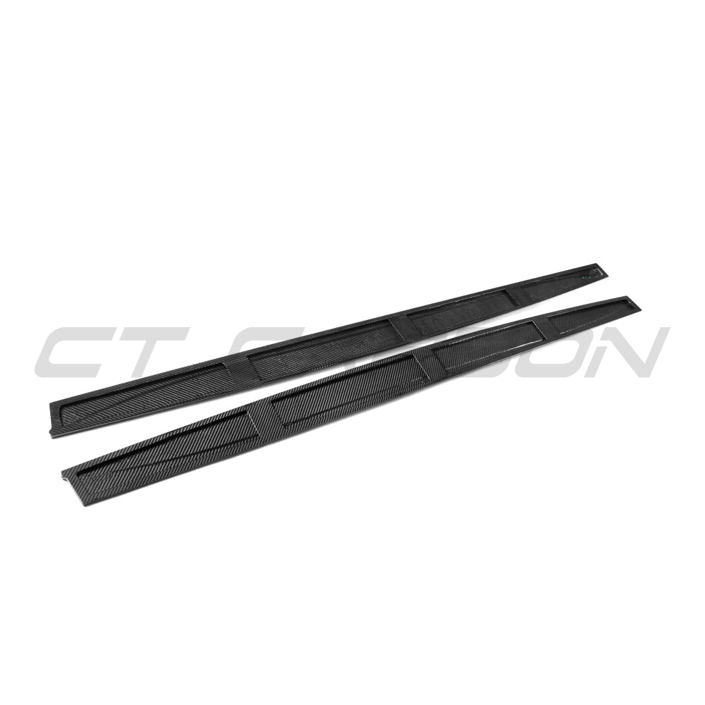 BMW M3 M4 F80 F82 F83 2014-2020 CT Carbon pre-preg carbon fiber side skirts installed on the vehicle.