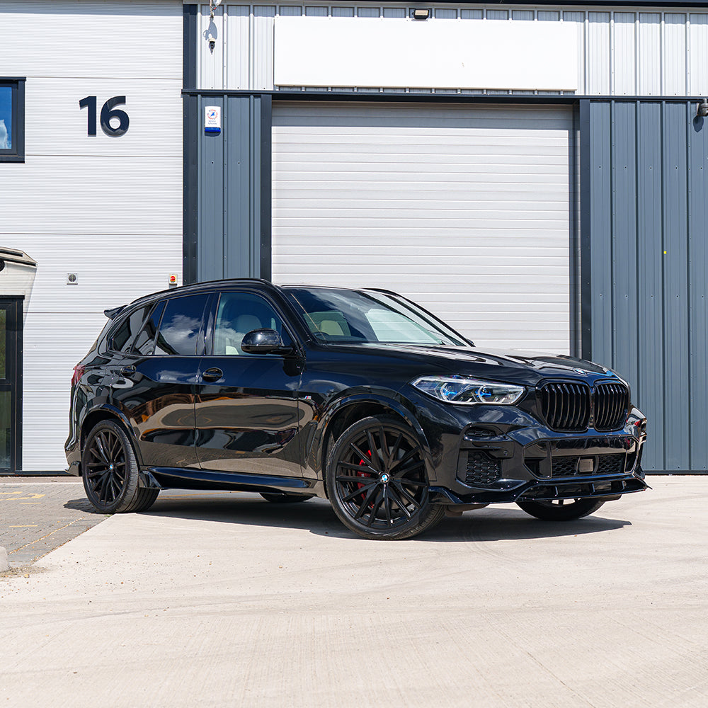 Full black plastic kit for BMW G05 X5 2018-2023 by CT Carbon, featuring various car trim and body panel components.