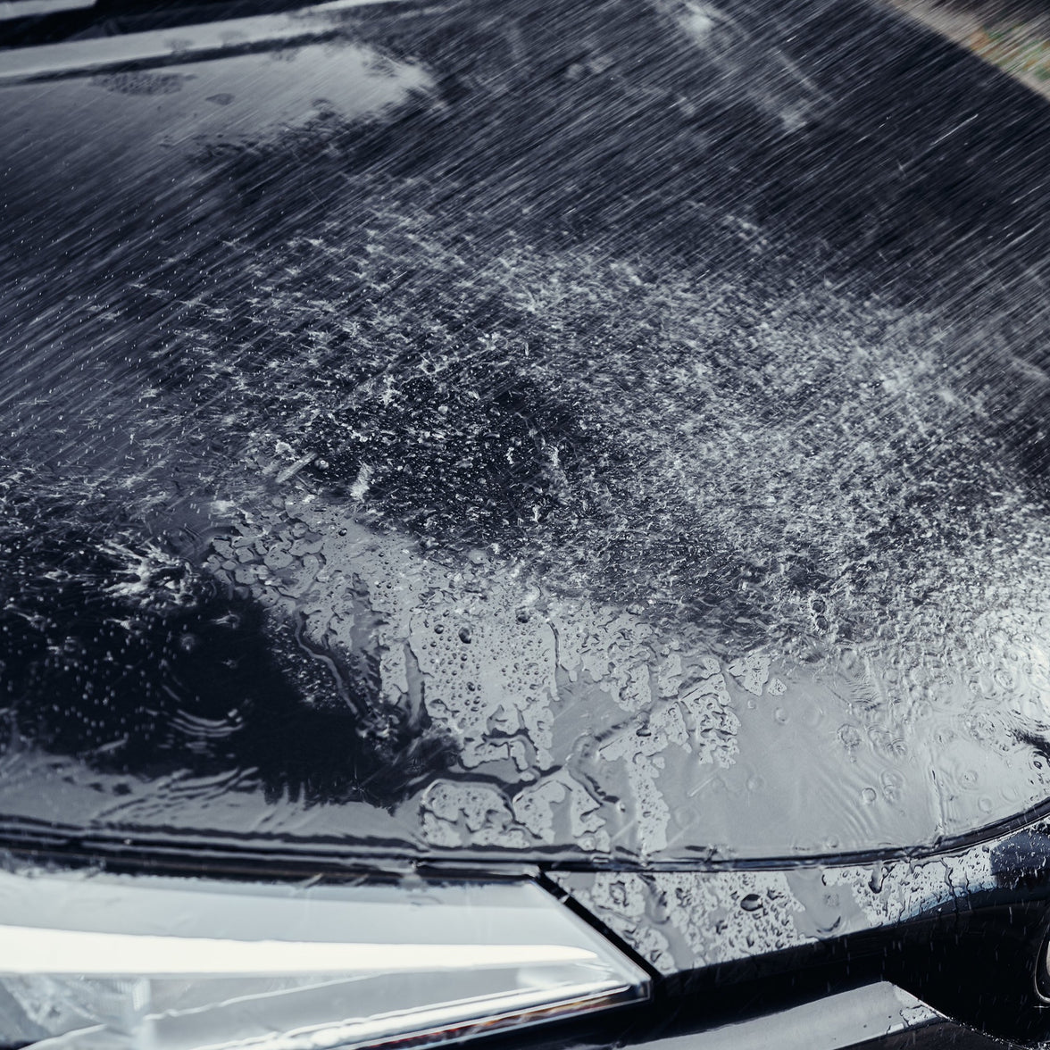 StjarnaGloss STJARNAGLOSS protective glaze applied to ceramic surface, showcasing a glossy, smooth finish.