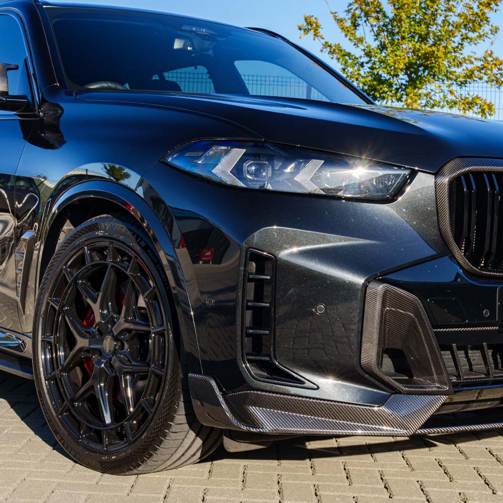BMW G05 X5 LCI 2023+ CT Carbon full carbon fibre kit, showing detailed views of the lightweight carbon fibre components.