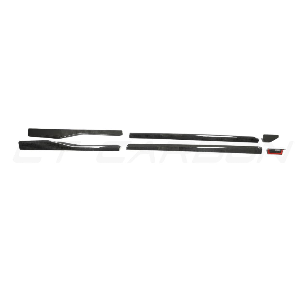 Lamborghini Urus side skirts made of carbon fiber by CT Design, featuring sleek, aerodynamic design and high-quality finish.