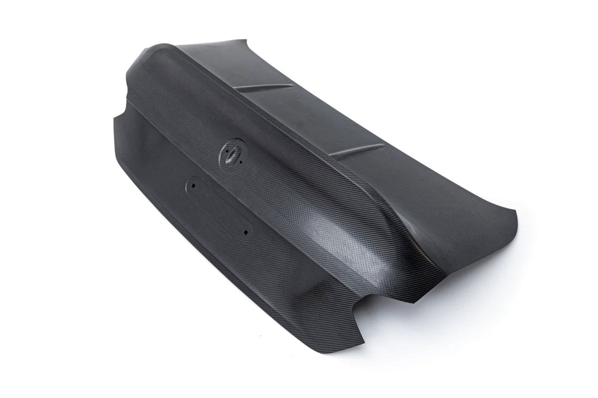 AlphaN CSL carbon fiber boot lid for BMW G87 M2, lightweight rear cover with sleek carbon weave finish.