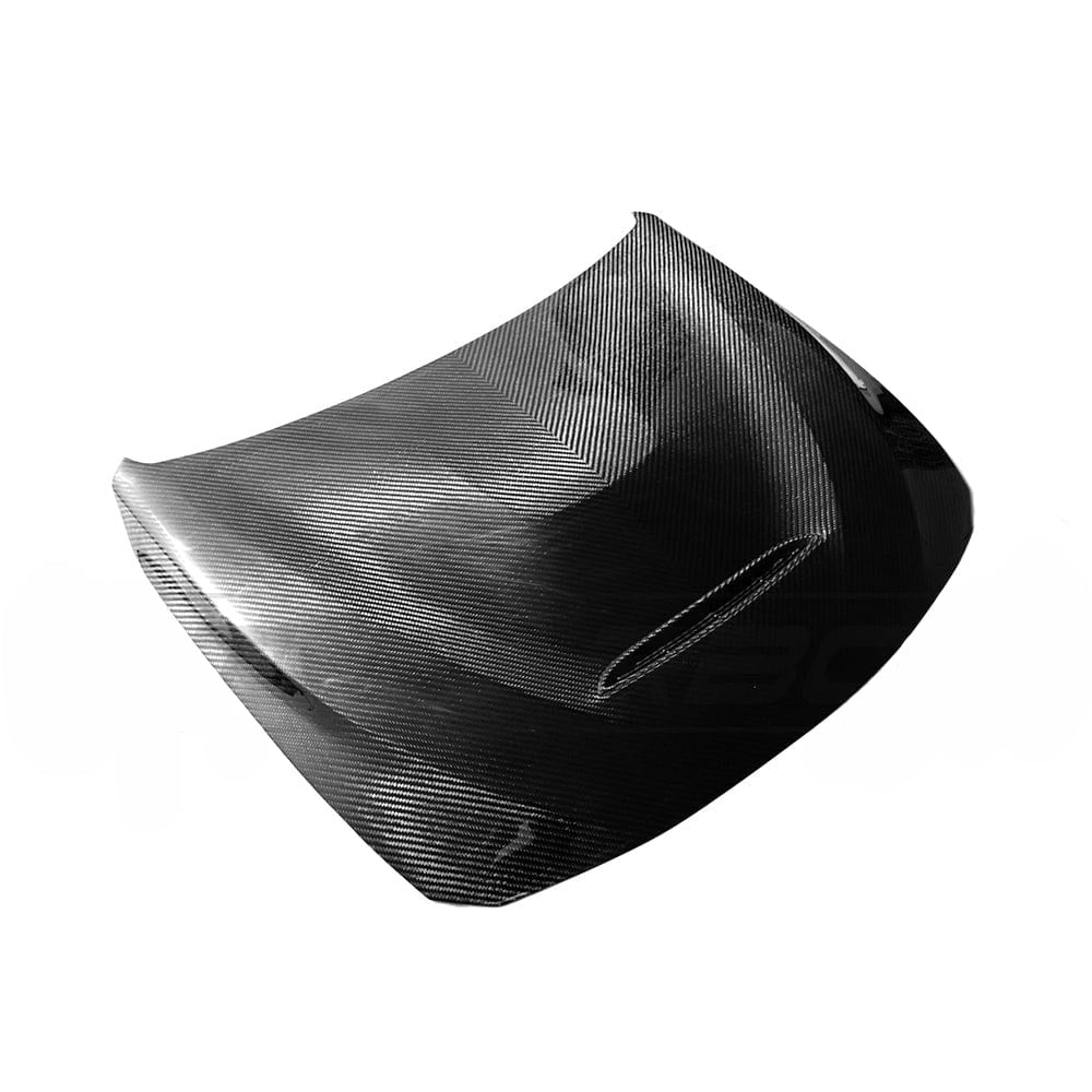 BMW M3 M4 F80 F82 F83 carbon fibre bonnet by CT Carbon, lightweight and aerodynamic hood for enhanced performance.