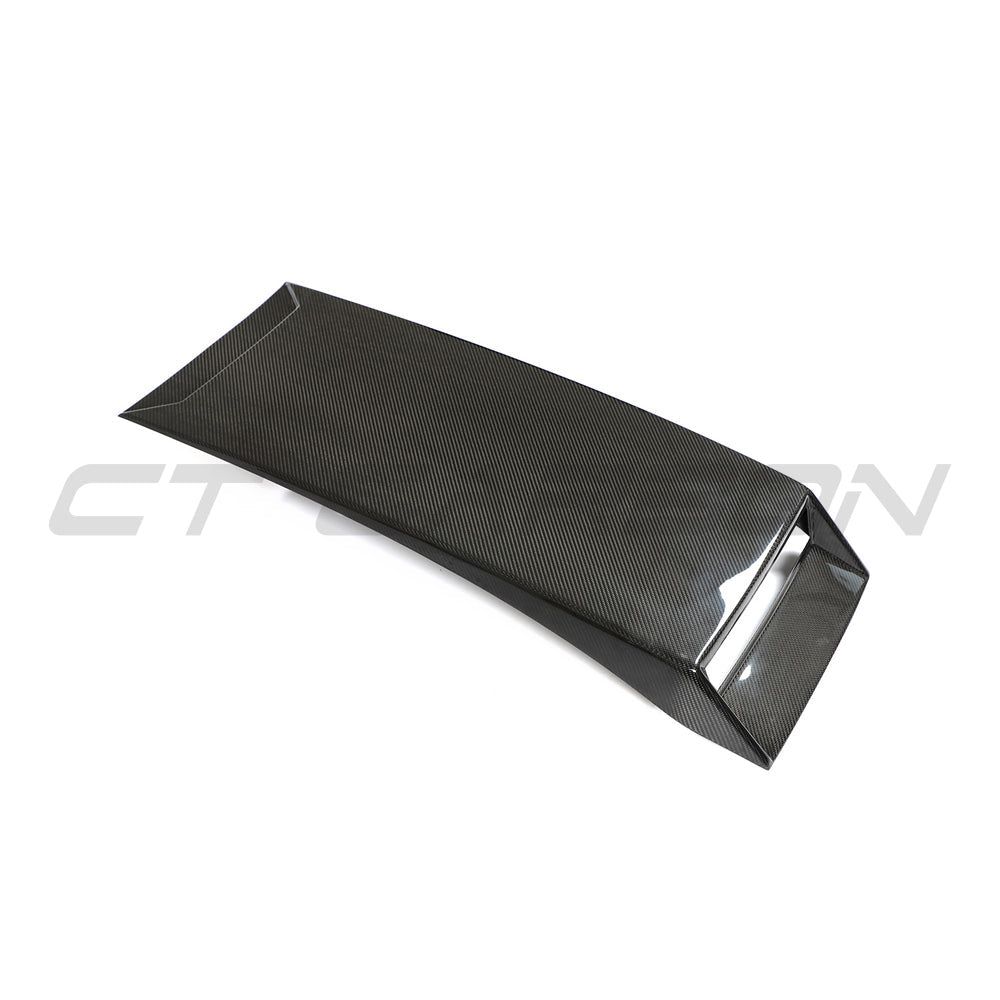 CT Carbon carbon fibre roof scoop for McLaren 570S and 570GT sports cars, enhances aerodynamics and style.