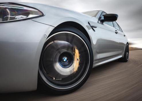 Genuine BMW floating wheel centre hub caps for F20, F87, F30 models, featuring the BMW logo and a sleek silver finish.