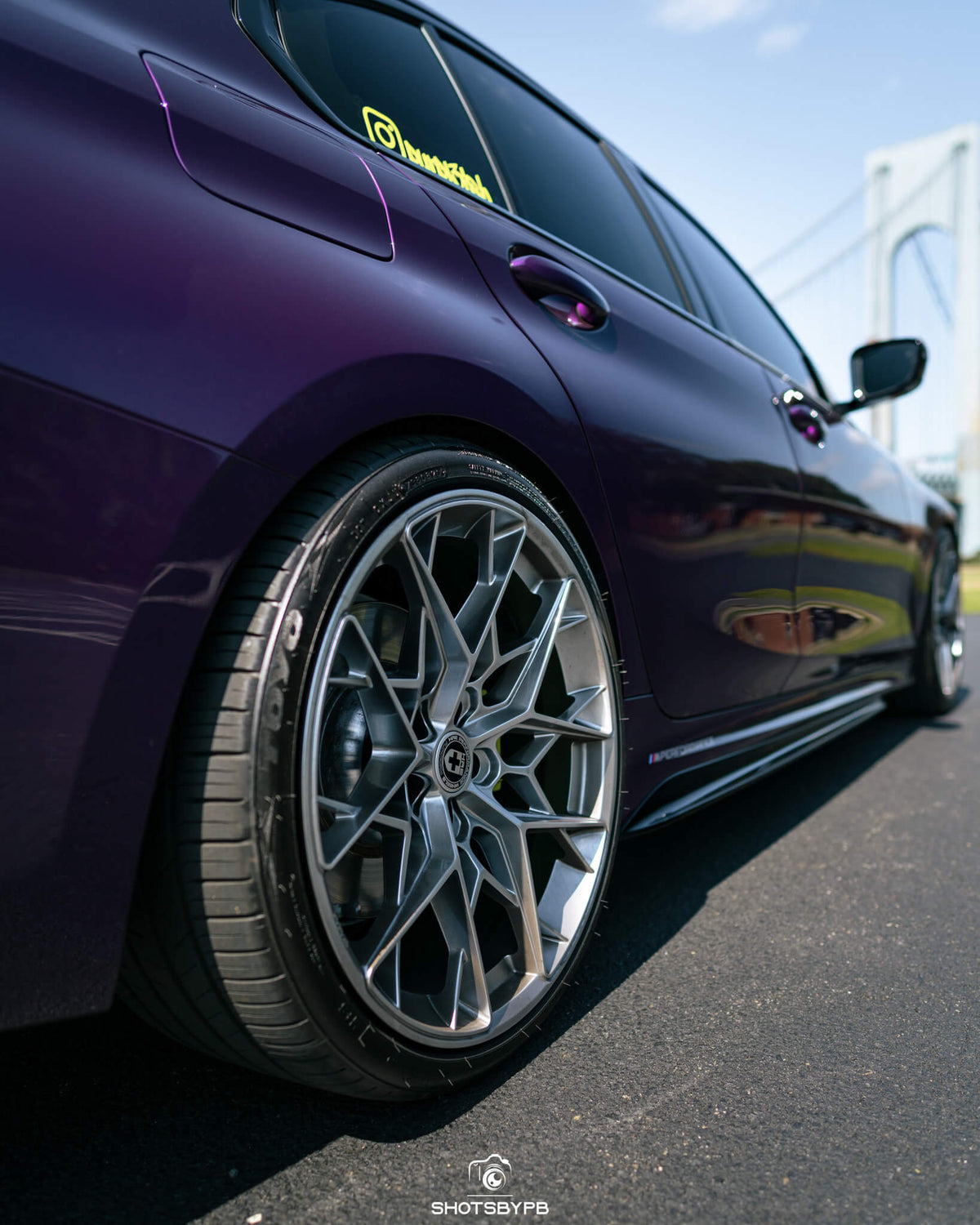 HRE Wheels FF10 alloy wheels with five-spoke design, showcased in a sleek automotive setting.