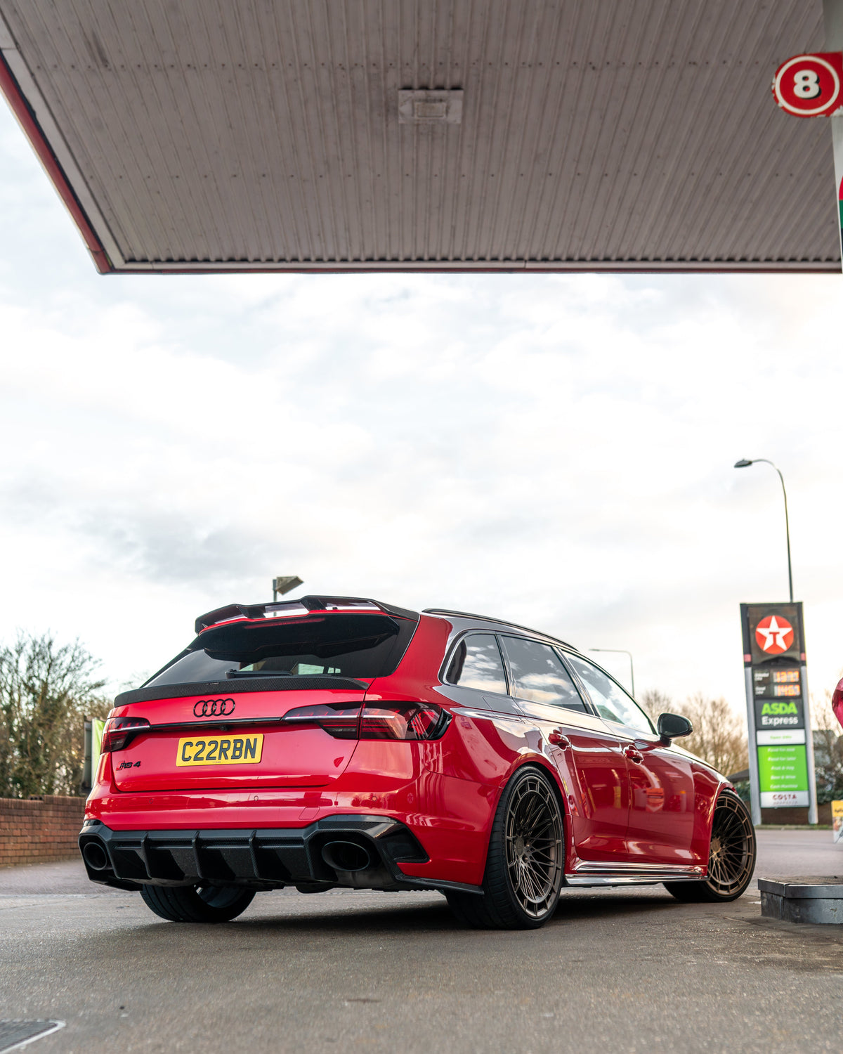 Audi RS4 B9 and B9.5 carbon fibre roof spoiler by CT Design, showcasing sleek, aerodynamic design on the vehicle roof.