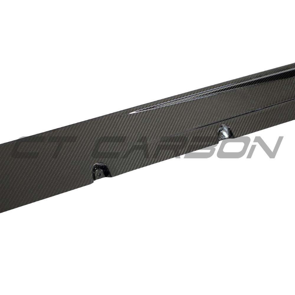 BMW G05 X5/X5M LCI 2023+ full carbon fiber side skirts kit by CT Carbon, showcasing sleek, lightweight carbon fiber side panel details.