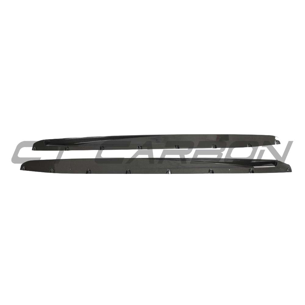 BMW G05 X5/X5M LCI 2023+ CT Carbon full carbon fibre kit side skirts for sporty, lightweight vehicle enhancement.