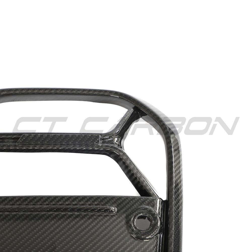 BMW 4 Series G22 G23 2020+ CT Carbon CSL grille in carbon fiber, front view showing the sporty grille design without accessories.