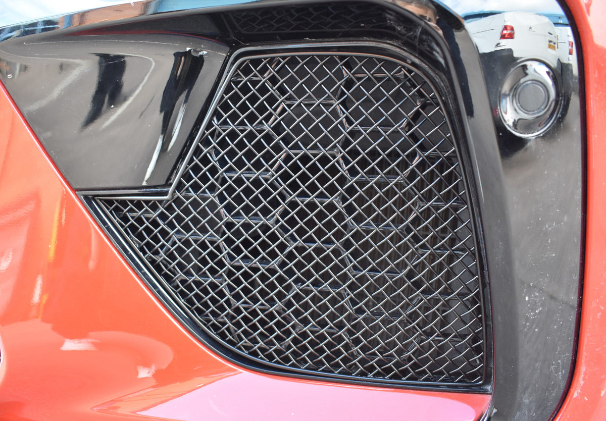 ZunSport BMW X6 M Competition front grille set, sleek black grille with sporty design for enhanced vehicle appearance.