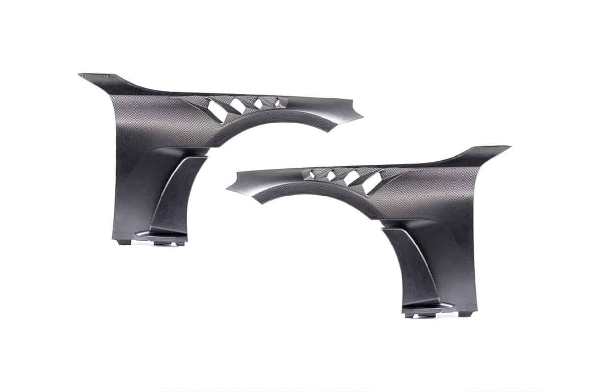 AlphaN ALPHA-N Carbon Wing Set for BMW G87 M2, front boot lid fenders with lightweight carbon fiber design.