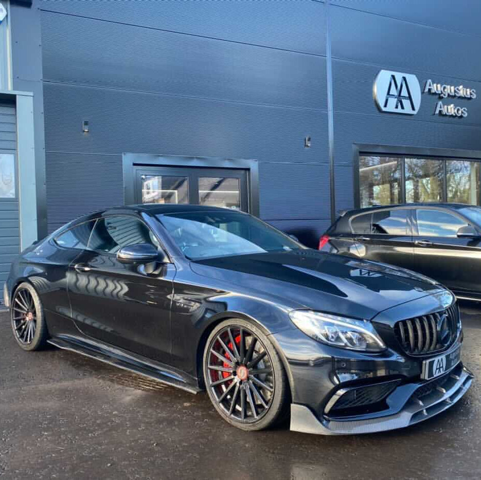 MERCEDES C63 W205 2015-2018 PRE-FACELIFT COUPE FULL CARBON FIBRE KIT - V1